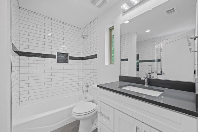 4705 Louis Ave B, Austin, TX 78721