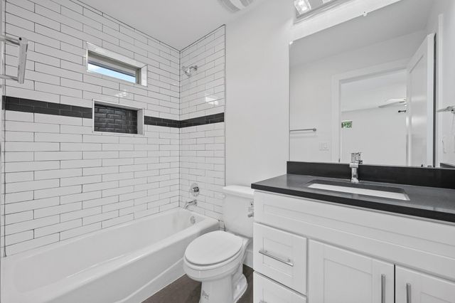 4705 Louis Ave B, Austin, TX 78721