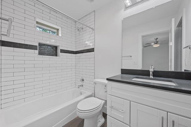 4705 Louis Ave B, Austin, TX 78721