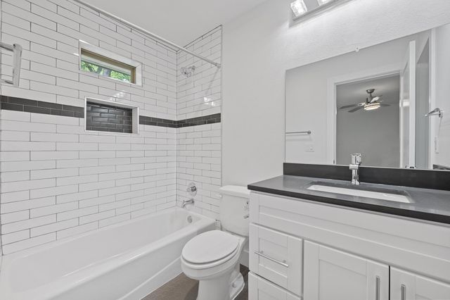 4705 Louis Ave B, Austin, TX 78721