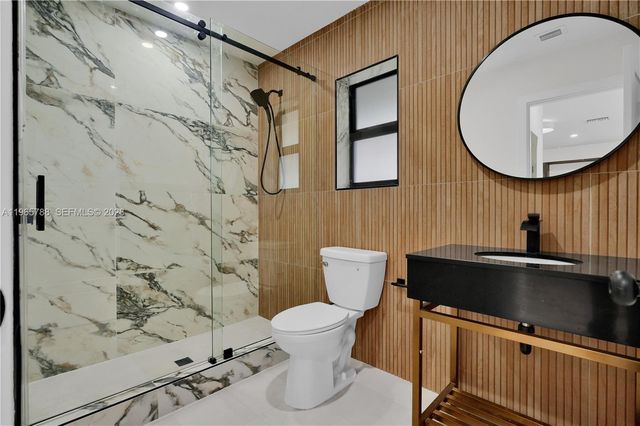 5980 SW 40th Ave C, Dania Beach, FL 33312