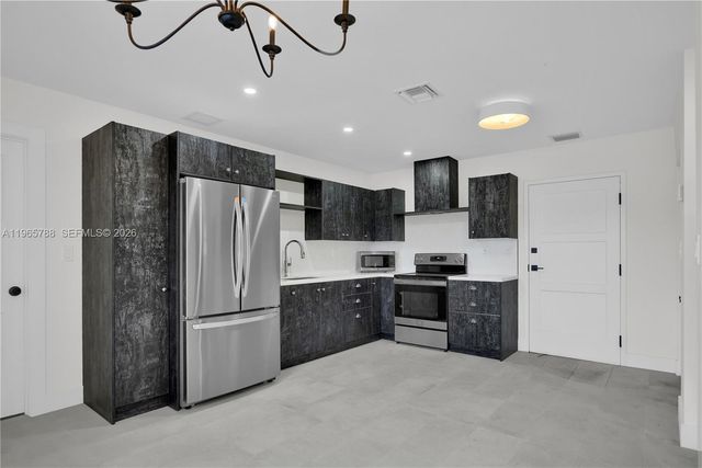 5980 SW 40th Ave C, Dania Beach, FL 33312