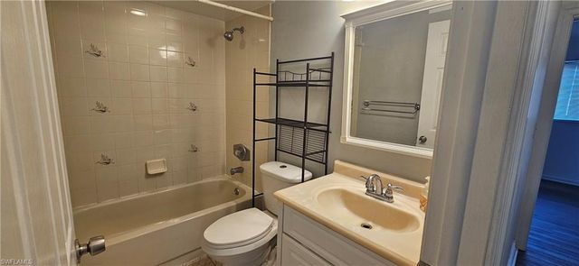 4904 Vincennes CT 209, Cape Coral, FL 33904