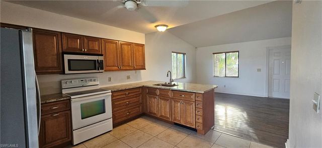 4904 Vincennes CT 209, Cape Coral, FL 33904
