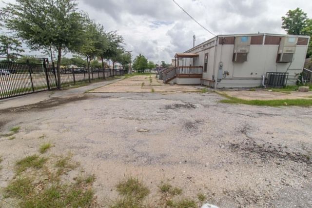 6520 E Tidwell Road, Houston, TX 77016
