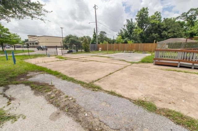 6520 E Tidwell Road, Houston, TX 77016