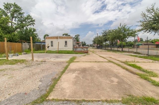 6520 E Tidwell Road, Houston, TX 77016