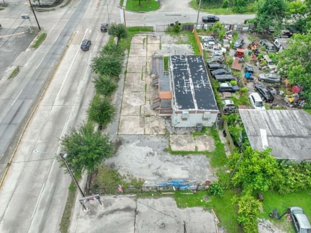 6520 E Tidwell Road, Houston, TX 77016