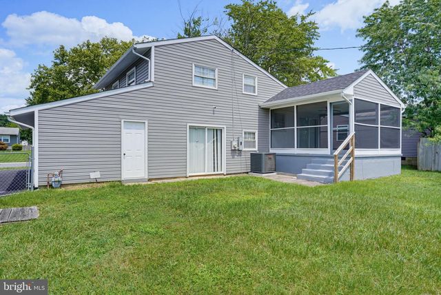 1125 GREENTREE RD, Newark, DE 19713