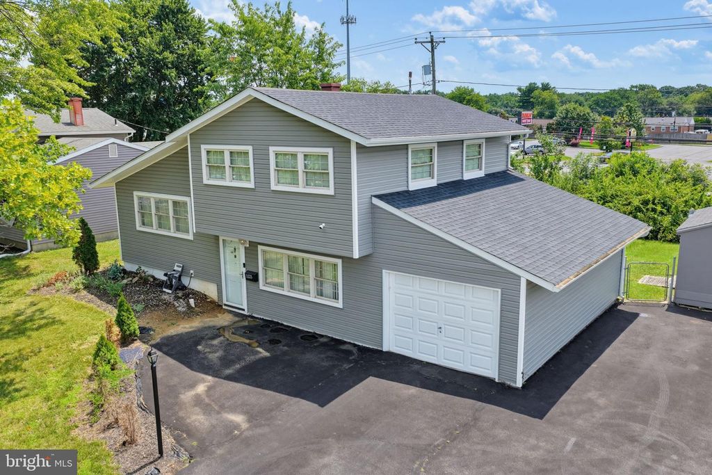 1125 GREENTREE RD, Newark, DE 19713
