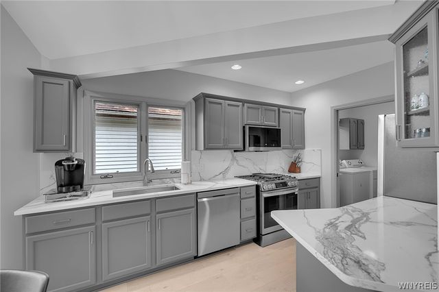 19 Eagles Trace, Amherst, NY 14221