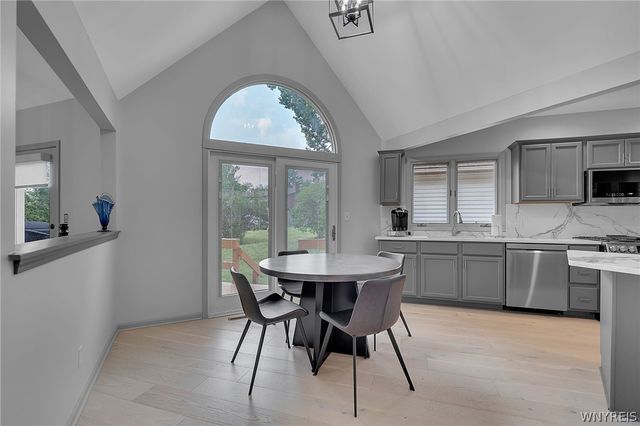 19 Eagles Trace, Amherst, NY 14221