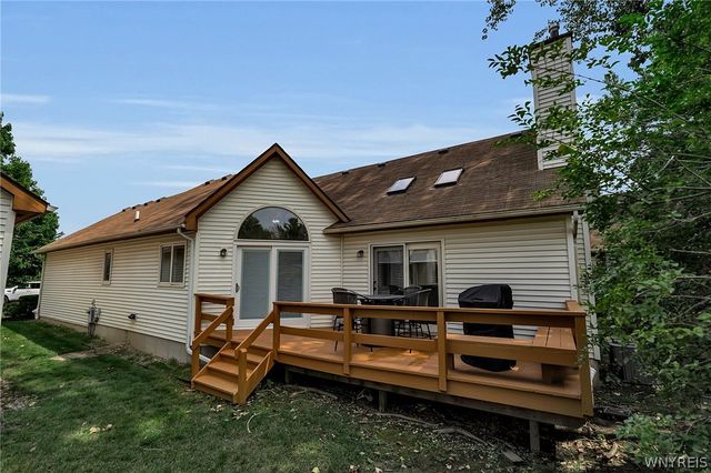 19 Eagles Trace, Amherst, NY 14221
