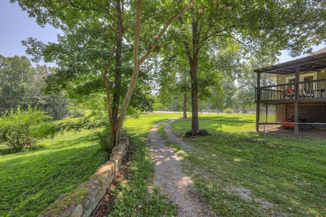 7125 Ivey Rd, Fairview, TN 37062