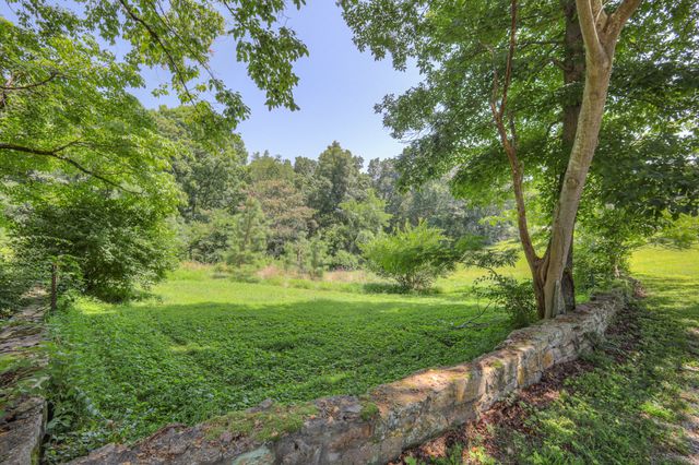 7125 Ivey Rd, Fairview, TN 37062