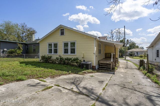 5143 PALMER Avenue, Jacksonville, FL 32210