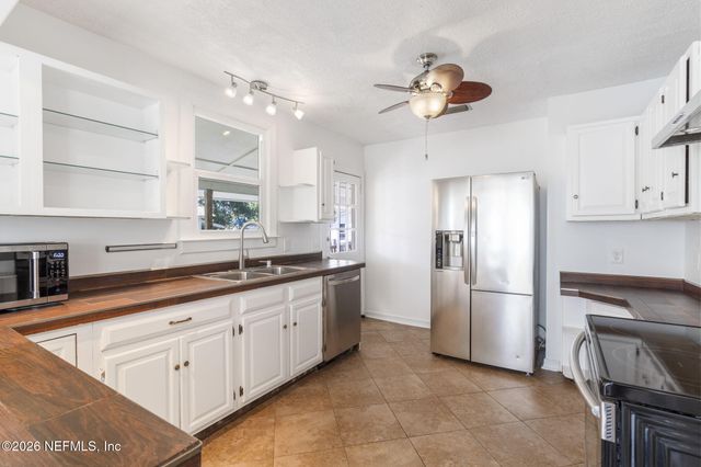 5143 PALMER Avenue, Jacksonville, FL 32210