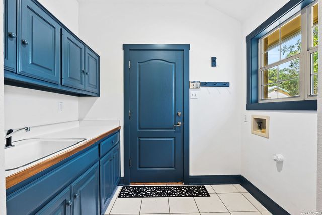 8520 ALYDAR CIR, Fair Oaks Ranch, TX 78015