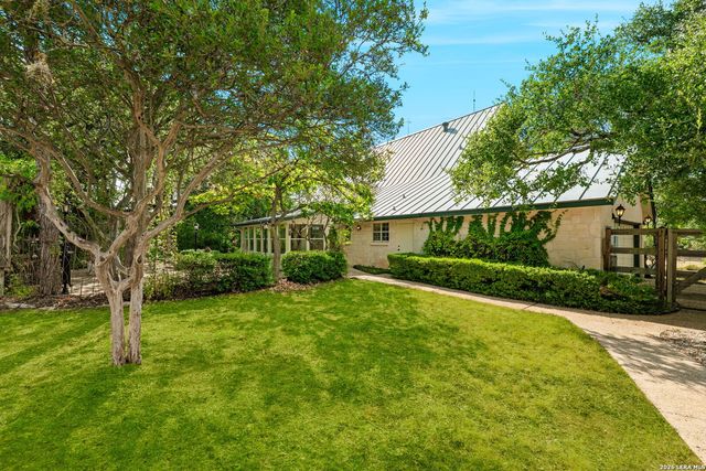8520 ALYDAR CIR, Fair Oaks Ranch, TX 78015