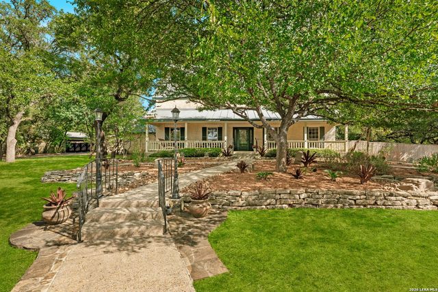 8520 ALYDAR CIR, Fair Oaks Ranch, TX 78015