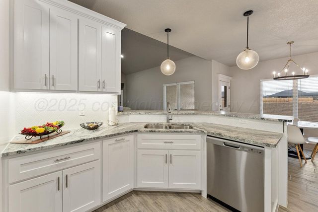 10040 COPPER CREEK Drive, Amarillo, TX 79119