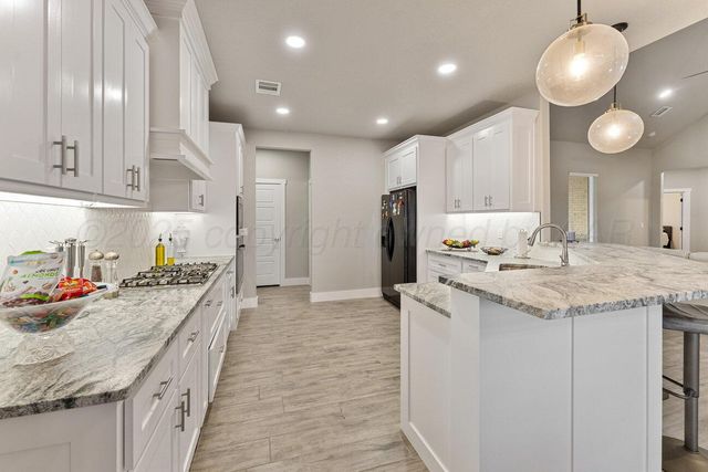 10040 COPPER CREEK Drive, Amarillo, TX 79119