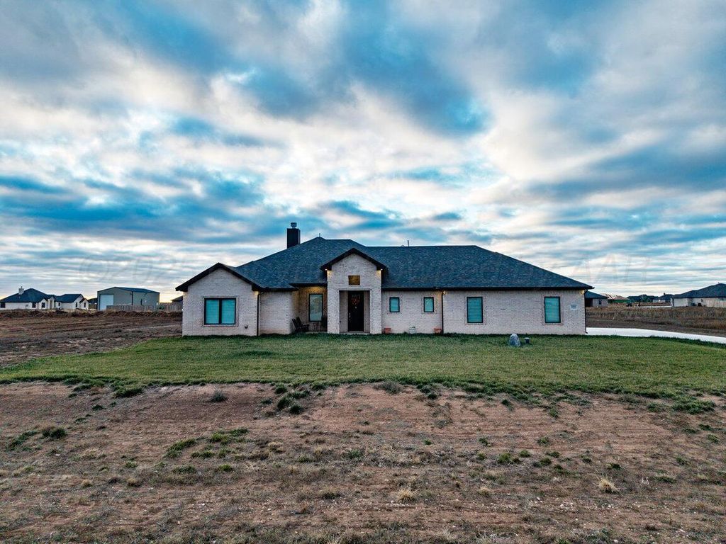 10040 COPPER CREEK Drive, Amarillo, TX 79119