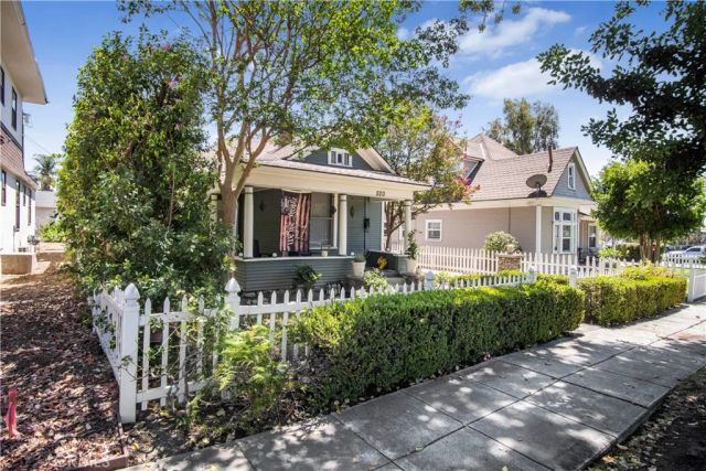 520 N 1st, Upland, CA 91786
