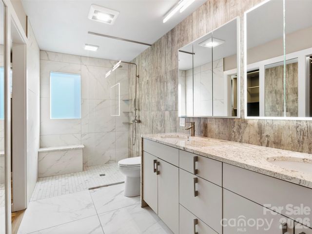 2731 Miller Lane, Hendersonville, NC 28791