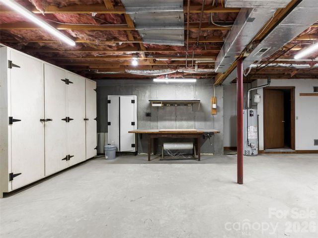 2731 Miller Lane, Hendersonville, NC 28791