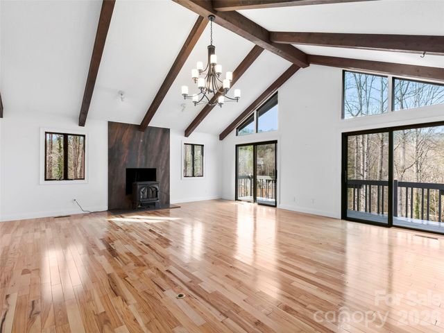 2731 Miller Lane, Hendersonville, NC 28791