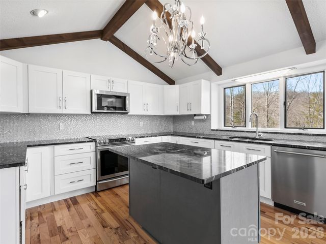 2731 Miller Lane, Hendersonville, NC 28791