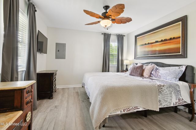136 Waveland Avenue, Waveland, MS 39576
