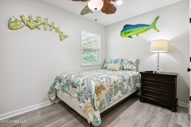 136 Waveland Avenue, Waveland, MS 39576