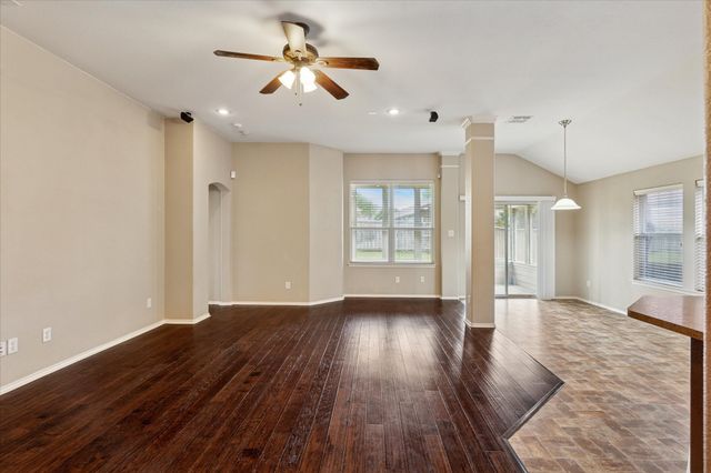 9308 Comanche Ridge Drive, Fort Worth, TX 76131