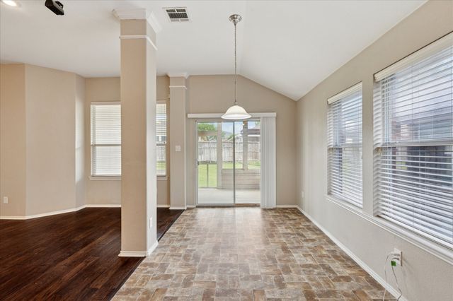 9308 Comanche Ridge Drive, Fort Worth, TX 76131