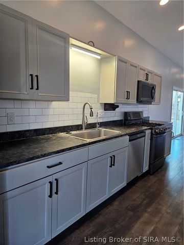 7803 Hidden River Trace, Charlestown, IN 47111