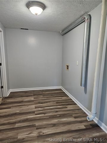 7803 Hidden River Trace, Charlestown, IN 47111