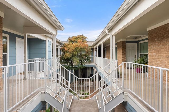 400 W 35th ST 210, Austin, TX 78705