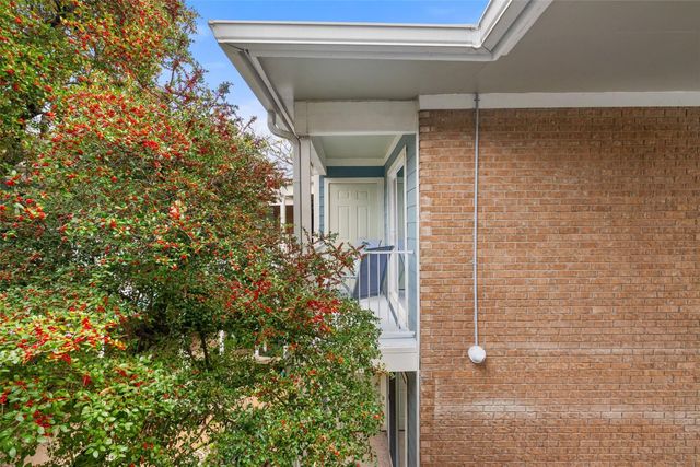 400 W 35th ST 210, Austin, TX 78705