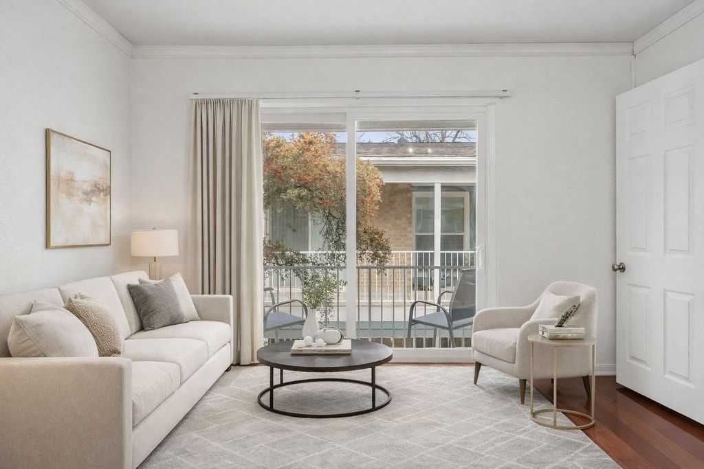 400 W 35th ST 210, Austin, TX 78705