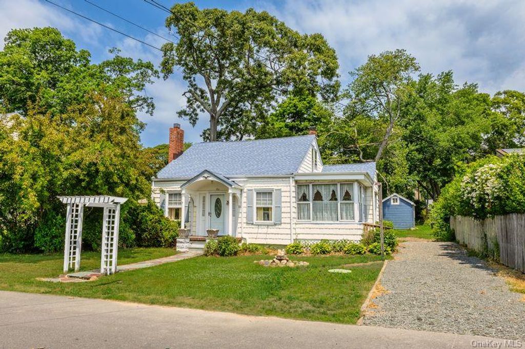 84 Riviera Drive, Mastic, NY 11950