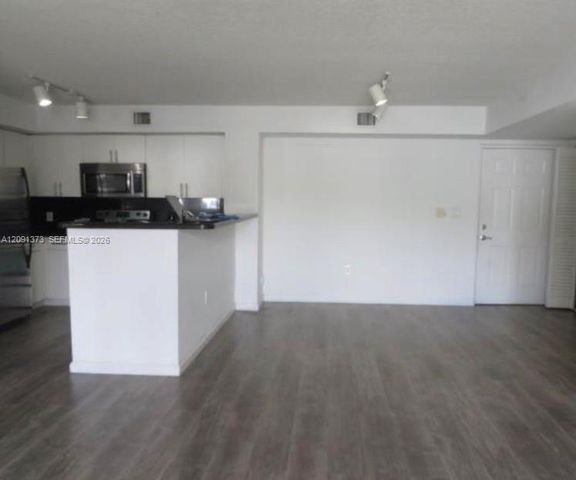 4520 NW 107th Avenue 105-10, Doral, FL 33178