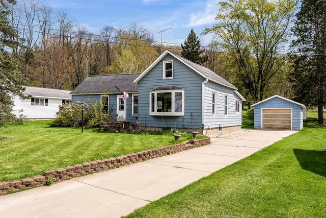 103 Oak Street, Necedah, WI 54646