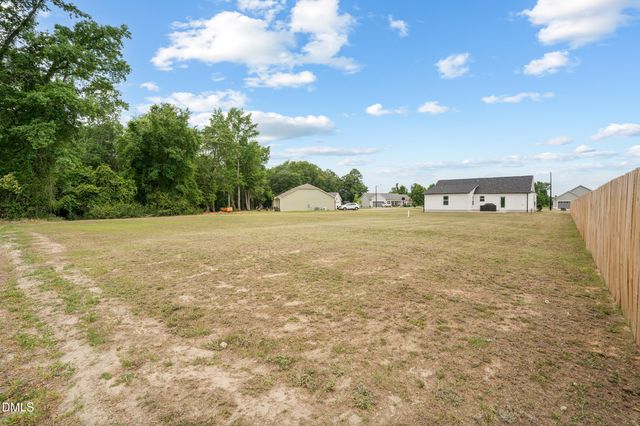 161 Grace Rdg Court, Benson, NC 27504