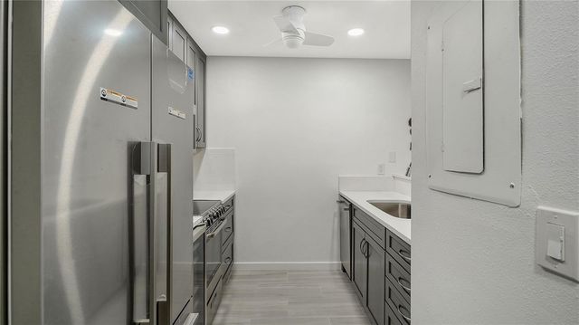 1542 OAK STREET 102, Sarasota, FL 34236