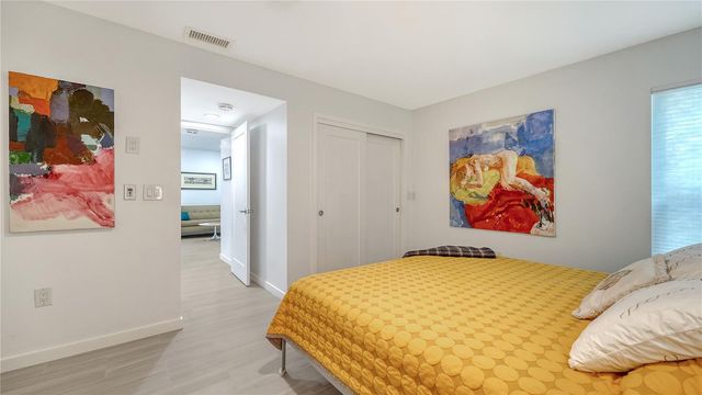 1542 OAK STREET 102, Sarasota, FL 34236