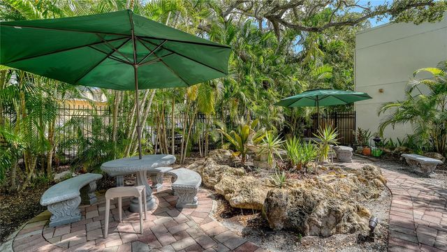 1542 OAK STREET 102, Sarasota, FL 34236