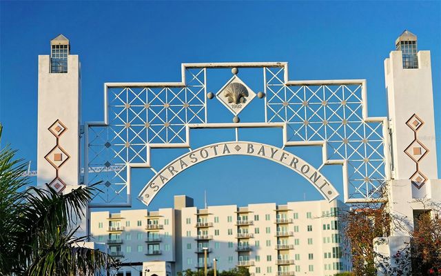 1542 OAK STREET 102, Sarasota, FL 34236