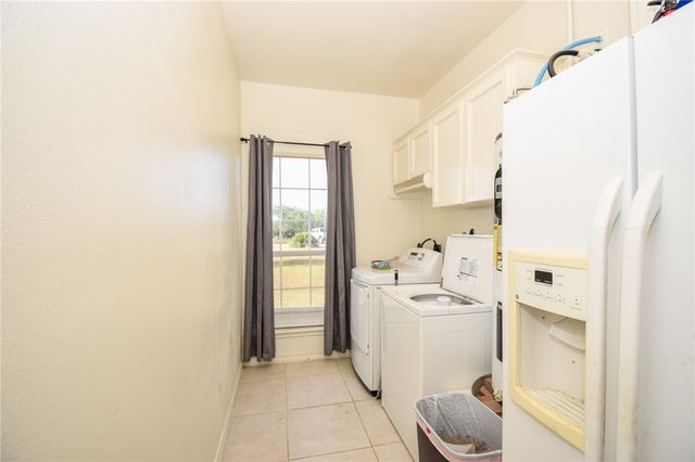 2200 Gabriel Ct, Corpus Christi, TX 78415